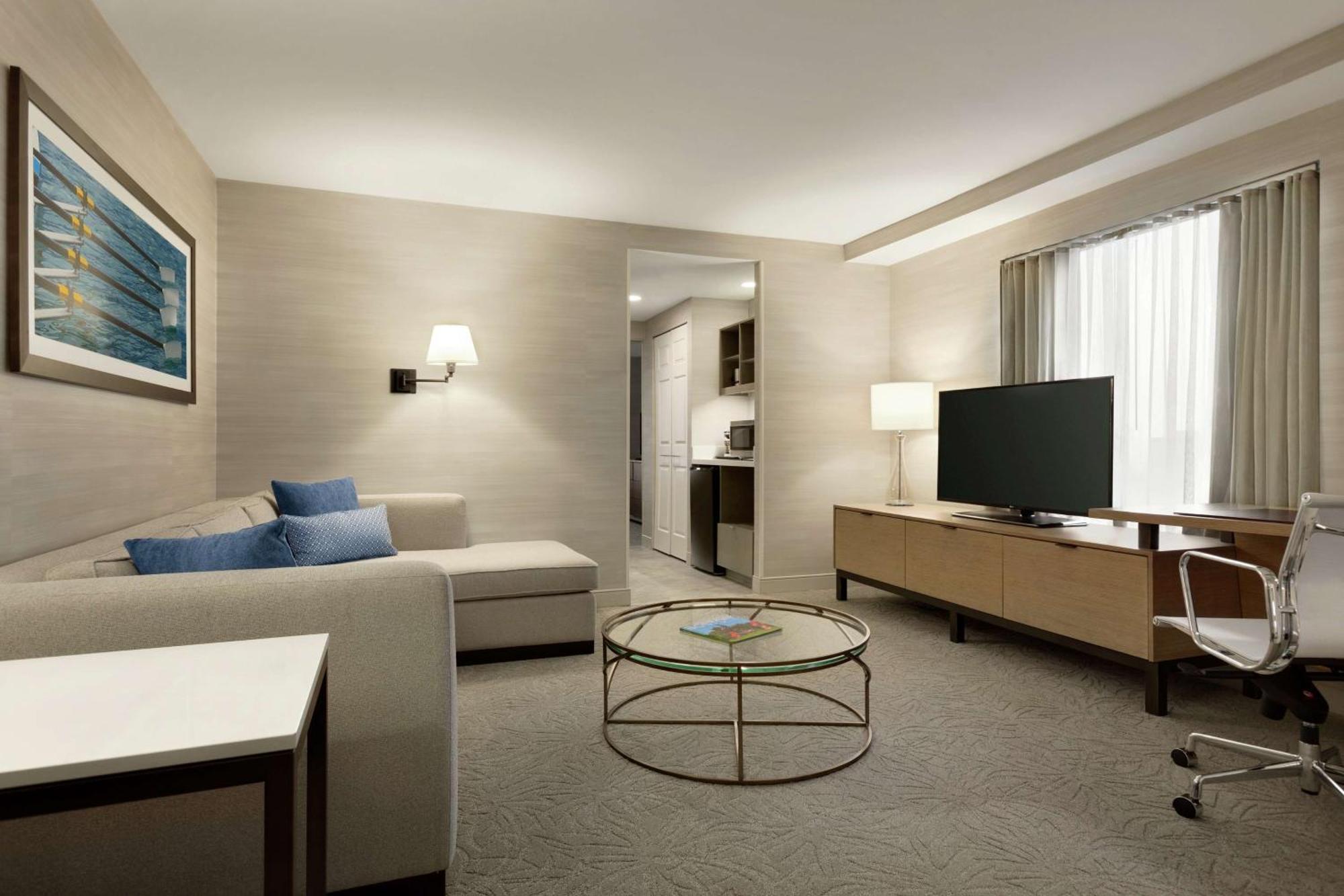 Doubletree Suites By Hilton Hotel Boston - Cambridge Exterior foto